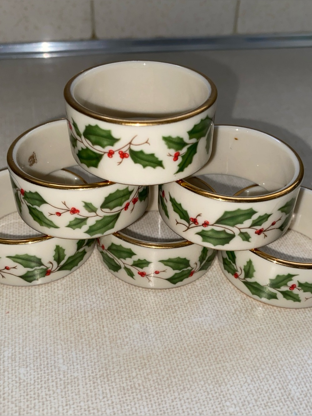 Lenox Holiday Holly Berries Napkin Rings Holders Set Of 6 Gold Trim Vintage